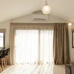 Zissis Suites Downtown Apartment